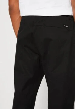 Calvin Klein Modern Cropped Tapered - Pantalones Chinos - Black -Blen Ropa Comercio 00ed1c2eb6fb4de194a65873482356a6