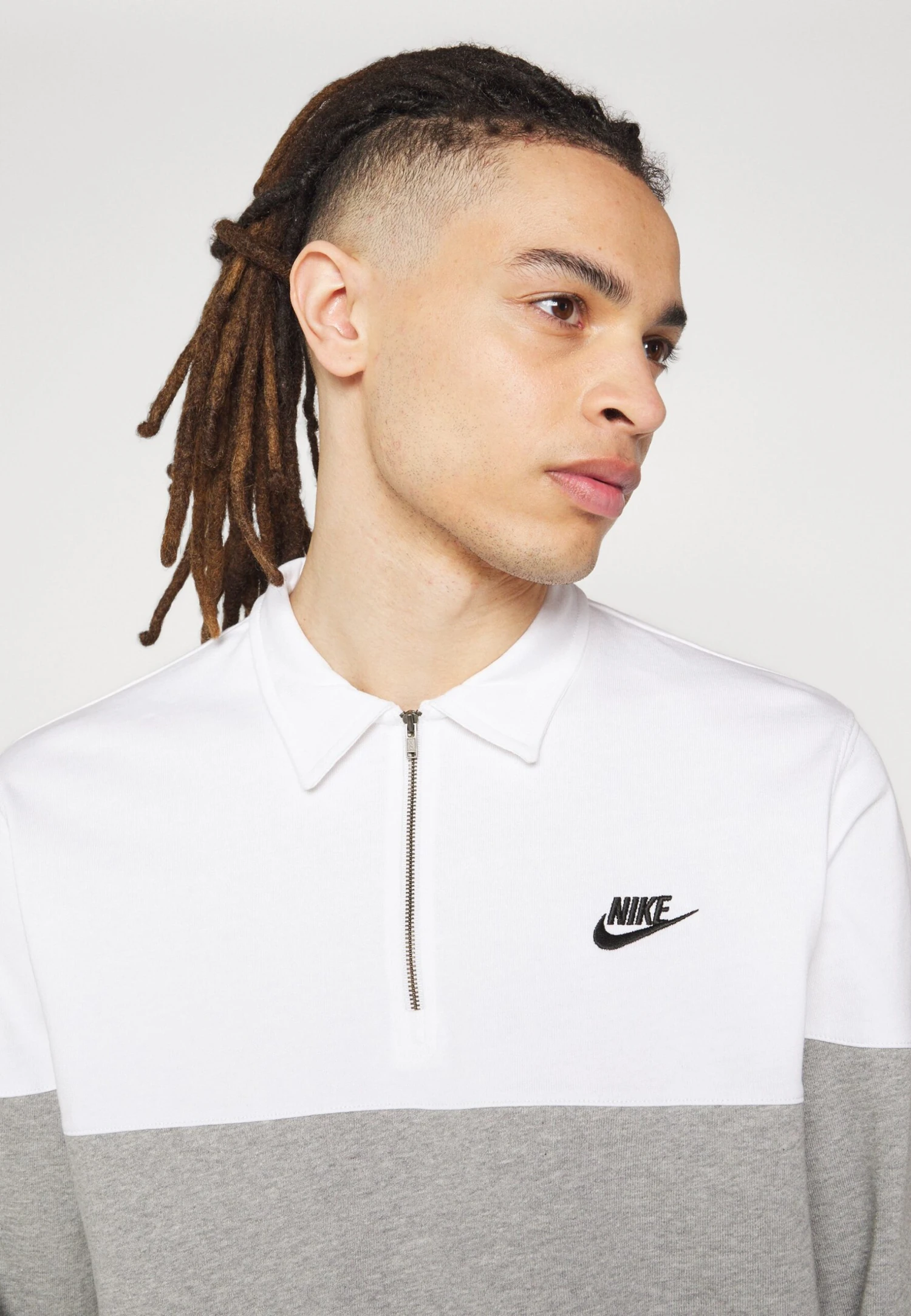 Nike Sportswear Club - Sudadera - White/Dark Grey Heather/Black 8 Nike Sportswear Club - Sudadera - White/Dark Grey Heather/Black - Imagen 6