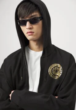 JUST CAVALLI Sweatshirts - Sudadera - Black/Gold 11 JUST CAVALLI Sweatshirts - Sudadera - Black/Gold -Blen Ropa Comercio 03fe56a6b07f4e0185b4f4fdd8099a29
