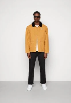 Blen Ropa Comercio -Blen Ropa Comercio 0b704efe48ac47908babea2981cff834