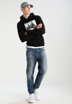 Mister Tee The World - Jersey Con Capucha - Black -Blen Ropa Comercio 0e1125538a254f6f8c48db12eba21a46