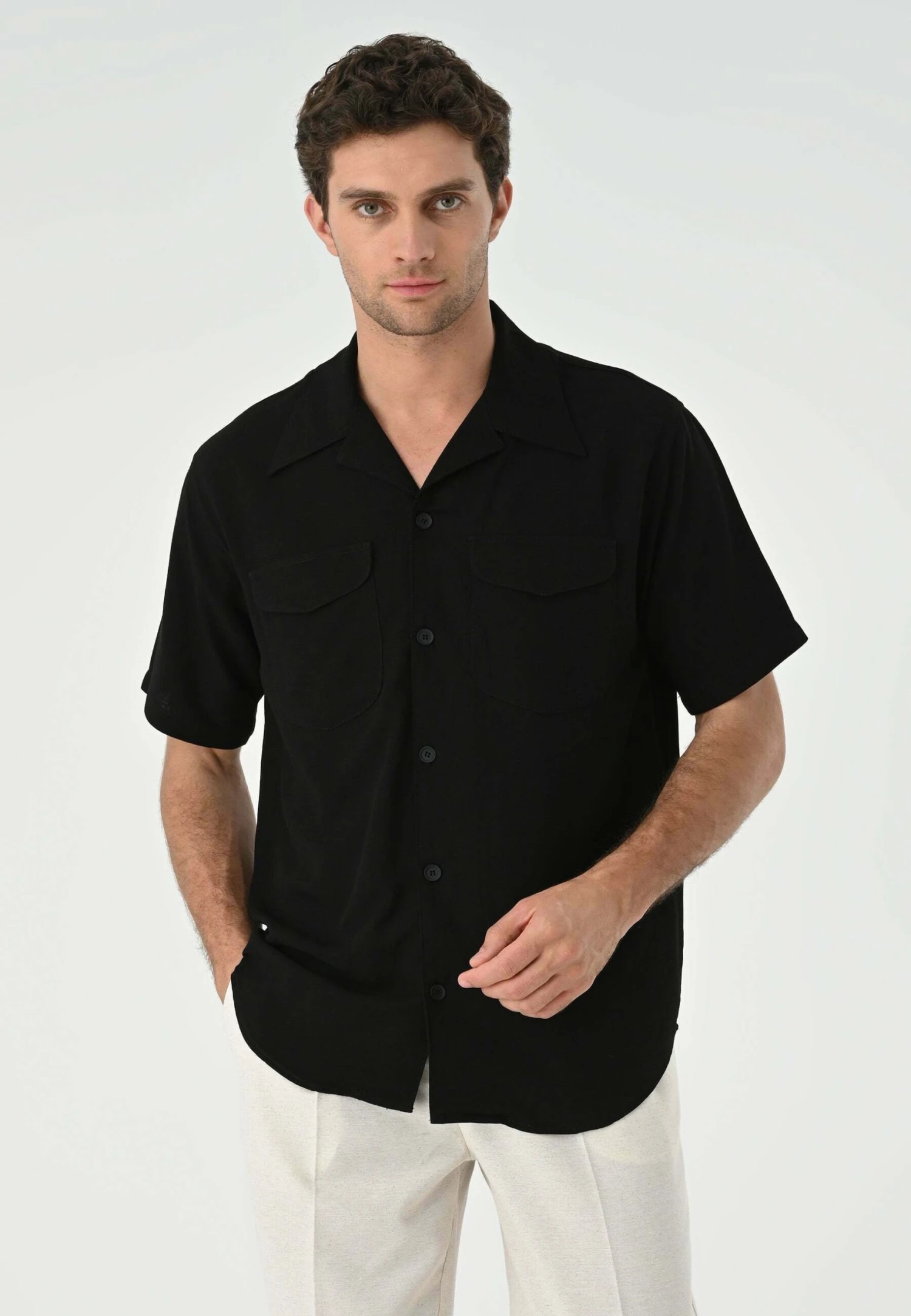 Lapel Collar Short Sleeve- Camisa - Black 3 Lapel Collar Short Sleeve- Camisa - Black