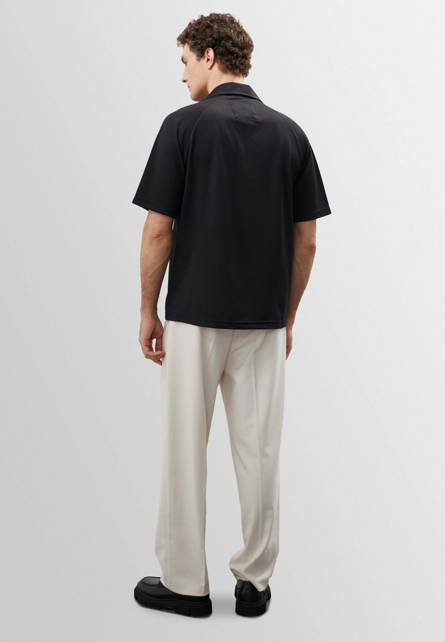 Short Sleeve - Camisa - Black 5 Short Sleeve - Camisa - Black - Imagen 3