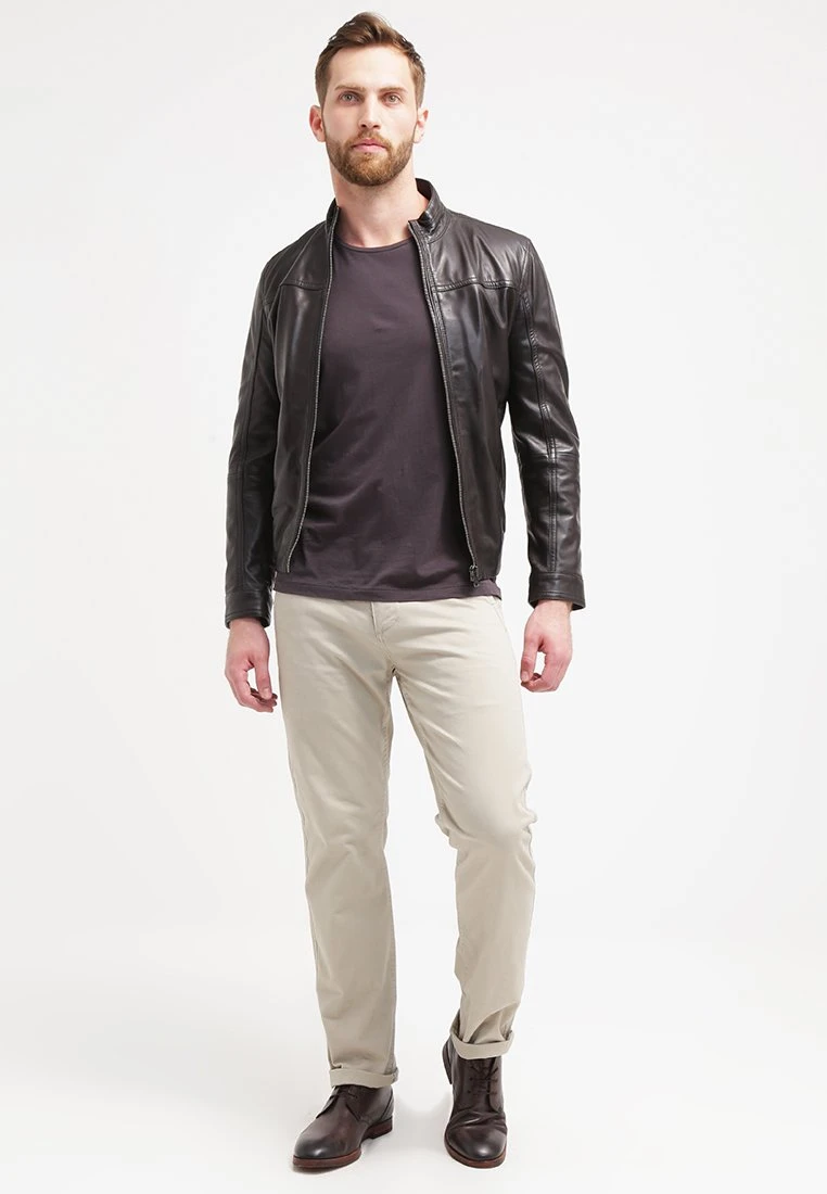 Dockers Alpha Original Slim - Pantalones Chinos - Safari Beige 4 Dockers Alpha Original Slim - Pantalones Chinos - Safari Beige - Imagen 2