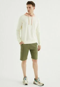 Jersey Con Capucha - Vanilla Ice -Blen Ropa Comercio 417de8b7012547beb0dc94192bb28a25