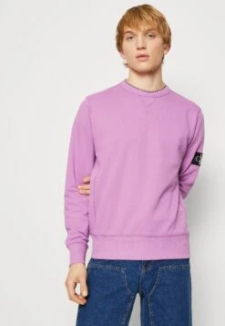 Calvin Klein Jeans Monogram Sleeve Badge - Sudadera - Iris Orchid 11 Calvin Klein Jeans Monogram Sleeve Badge - Sudadera - Iris Orchid -Blen Ropa Comercio 518e169b8efb43dcb1c0f04ea495e3aa