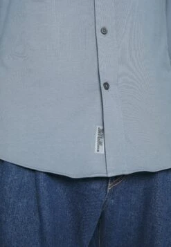 DRYKORN Tarok - Camisa - 3603 Blue -Blen Ropa Comercio 634319eb9d66495f88e99fe9da2817b5