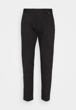 Calvin Klein Modern Cropped Tapered - Pantalones Chinos - Black -Blen Ropa Comercio 7744b102d3ee4191906b2b750a4a2fa6