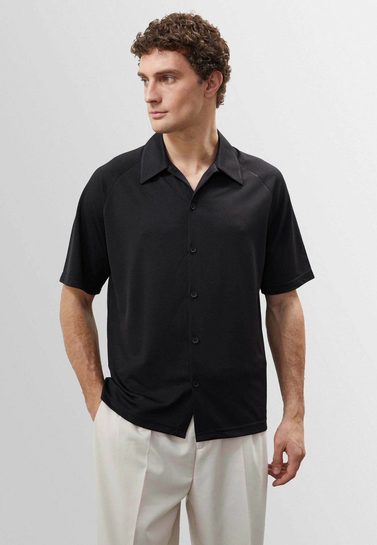 Short Sleeve - Camisa - Black 8 Short Sleeve - Camisa - Black - Imagen 6