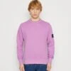 Calvin Klein Jeans Monogram Sleeve Badge - Sudadera - Iris Orchid -Blen Ropa Comercio 8f7305a7a4284c8e8546cb7defe853f9