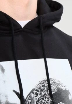 Mister Tee The World - Jersey Con Capucha - Black -Blen Ropa Comercio 9c0f1a7c6cac4a518b8dcffc9589ab53