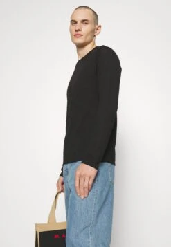 DRYKORN Rikono - Jersey De Punto - Black -Blen Ropa Comercio 9ded878e93454ee2af04479401a91d58