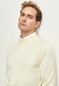 Standard Fit Mock Turtleneck - Jersey De Punto - Ecru -Blen Ropa Comercio a97162d1939a4c32b49ff4720ddd60fd