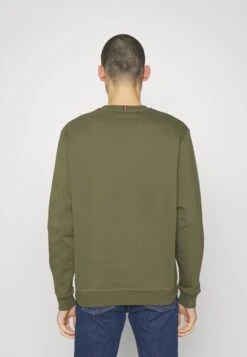 Les Deux Lens - Sudadera - Olive Night/Ivory 11 Les Deux Lens - Sudadera - Olive Night/Ivory -Blen Ropa Comercio b7177d3d63154b24a52b13dfd37703c3