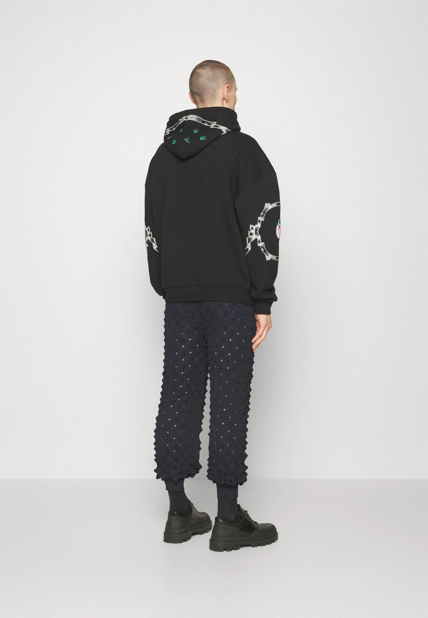 Henrik Vibskov Flying Hoodie - Jersey Con Capucha - Caviar 5 Henrik Vibskov Flying Hoodie - Jersey Con Capucha - Caviar - Imagen 3