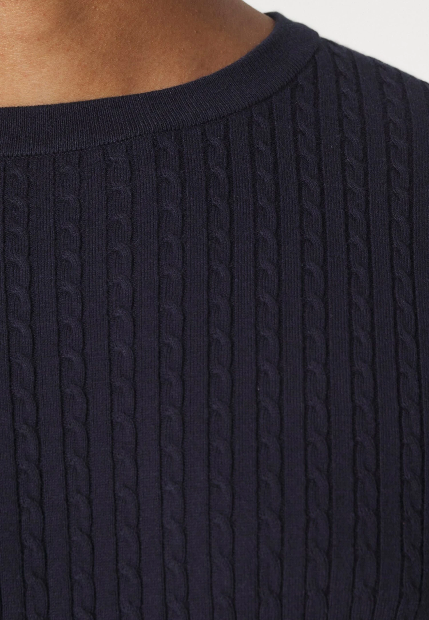 Selected Homme Slhberg Cable Crew Neck B Noos - Jersey De Punto - Navy Blazer Melange 9 Selected Homme Slhberg Cable Crew Neck B Noos - Jersey De Punto - Navy Blazer Melange - Imagen 7