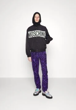 MOSCHINO Long Jacket - Chaquetas Bomber - Fantasy Black -Blen Ropa Comercio dbd813d8e4f74585a865e664a6ed55c8