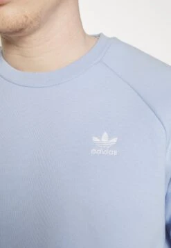 Adidas Originals Essential Crew - Sudadera - Blue Dawn -Blen Ropa Comercio dc5587c502b5431b9ceb8836a1d599cc