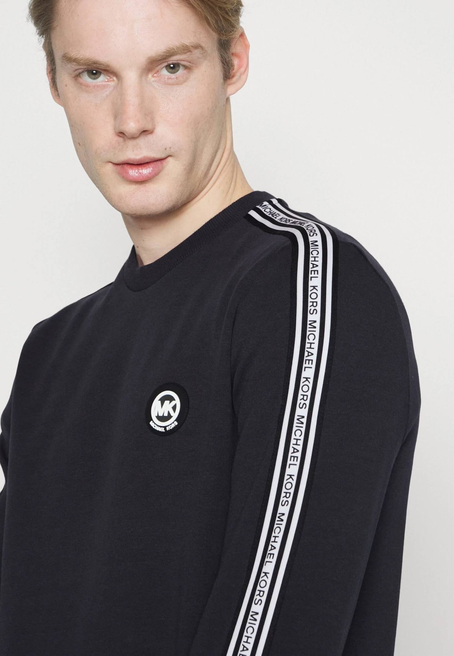 Michael Kors New Evergreen Crew - Sudadera - Midnight 7 Michael Kors New Evergreen Crew - Sudadera - Midnight - Imagen 5